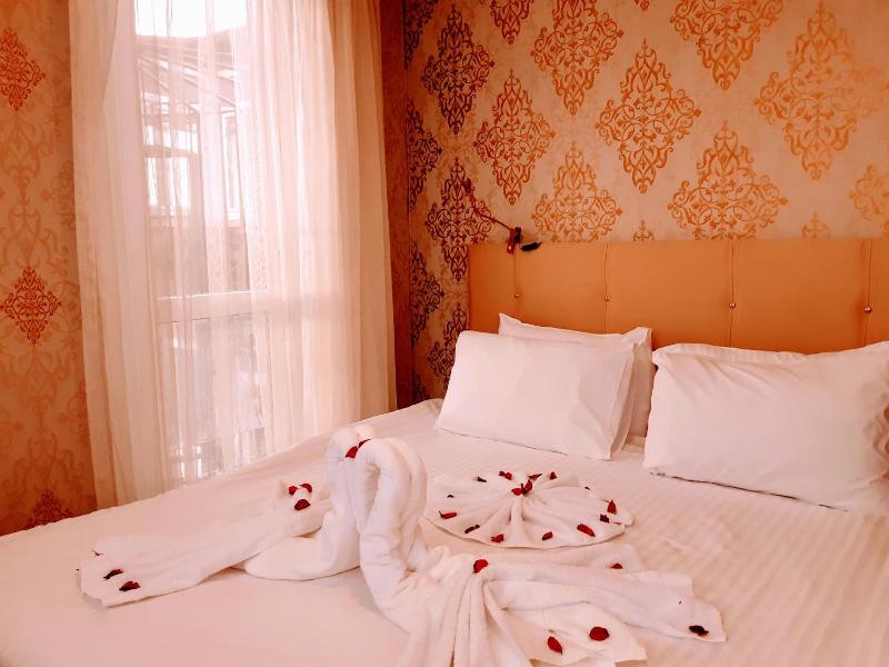 Walnut Shell Hotel image