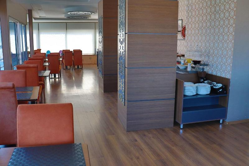 Ozlu Otel
