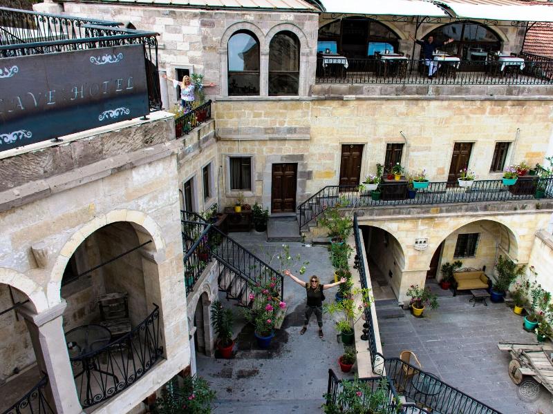 Elegance Cave Suites — general view