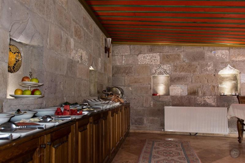 Elegance Cave Suites image