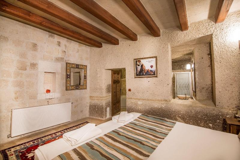 Elegance Cave Suites image