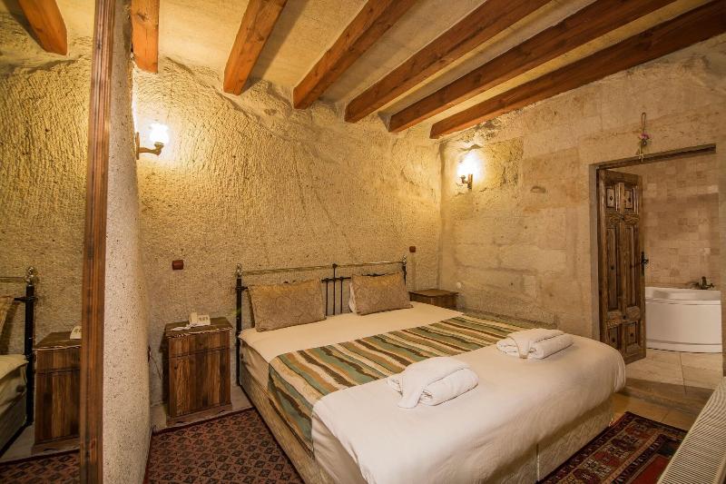 Elegance Cave Suites image