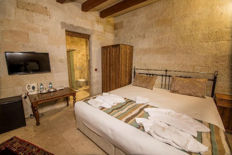 Elegance Cave Suites image