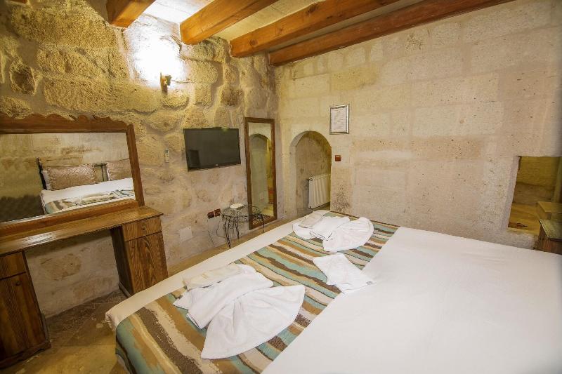 Elegance Cave Suites image