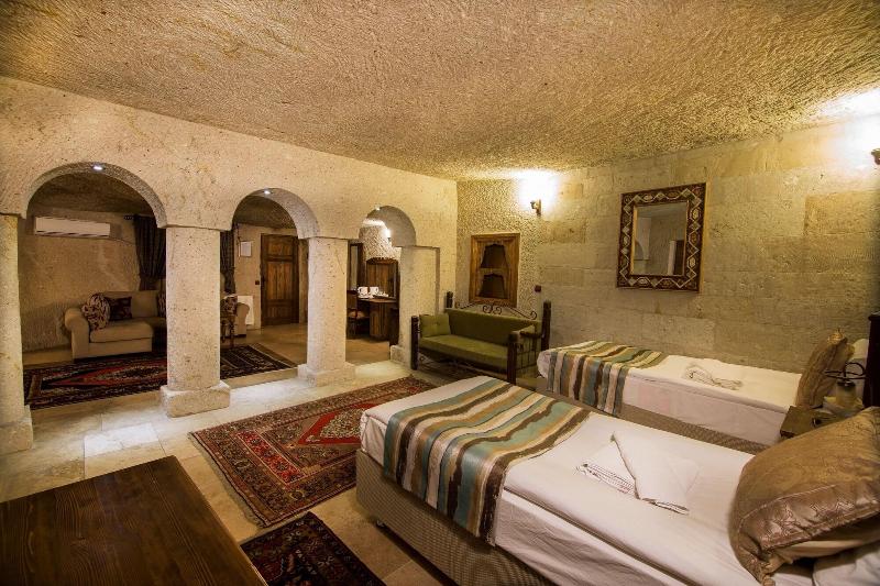 Elegance Cave Suites image