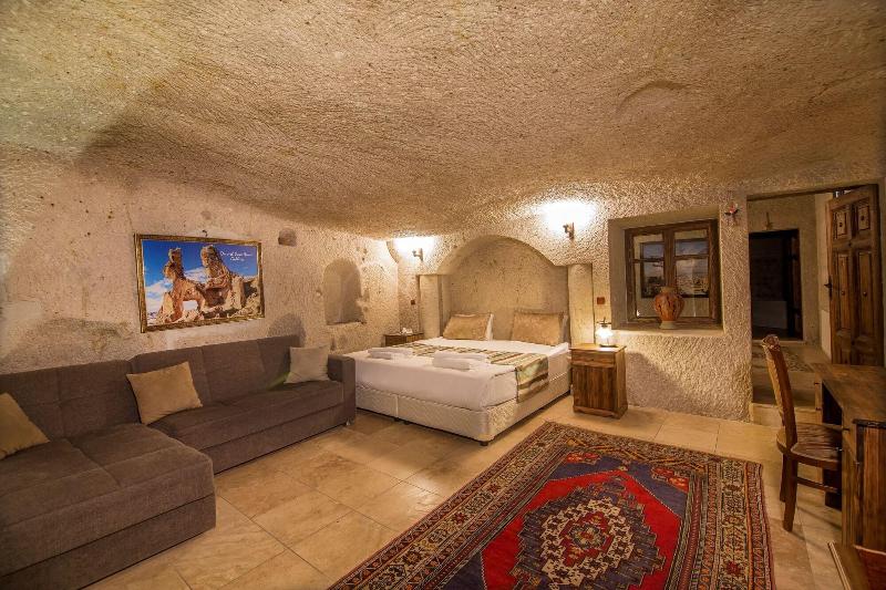 Elegance Cave Suites image