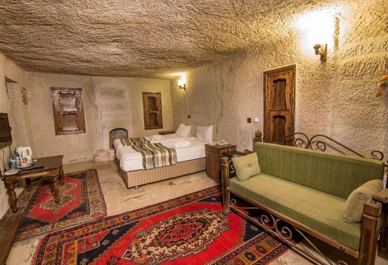 Elegance Cave Suites image