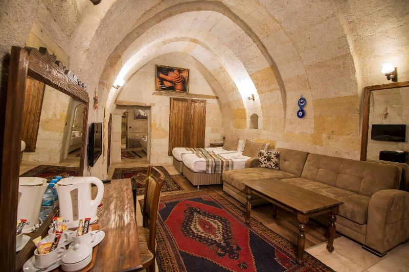 Elegance Cave Suites image