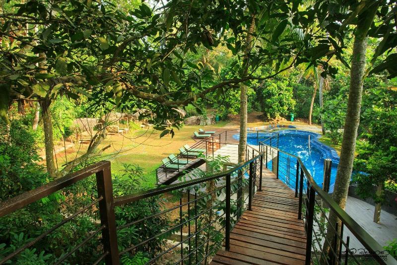 Jungle Village By Thawthisa image