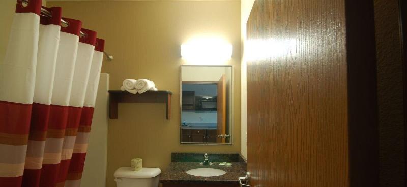 White House Suites image
