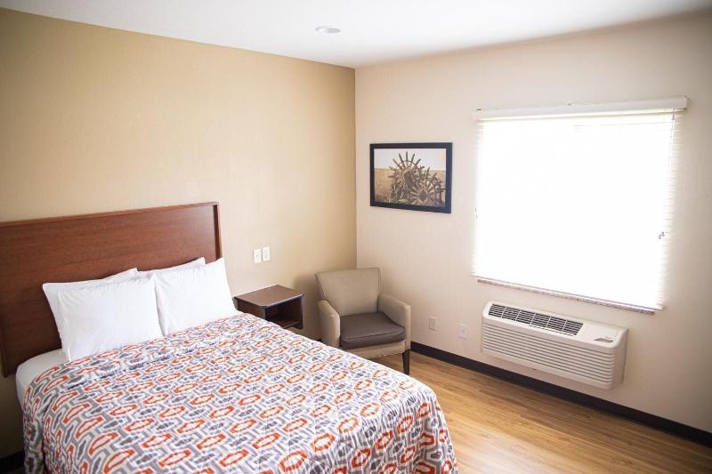 White House Suites image