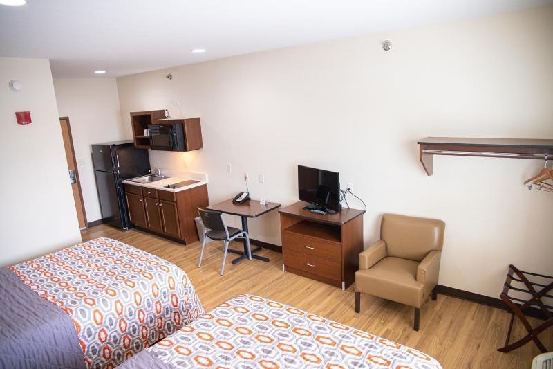 White House Suites image