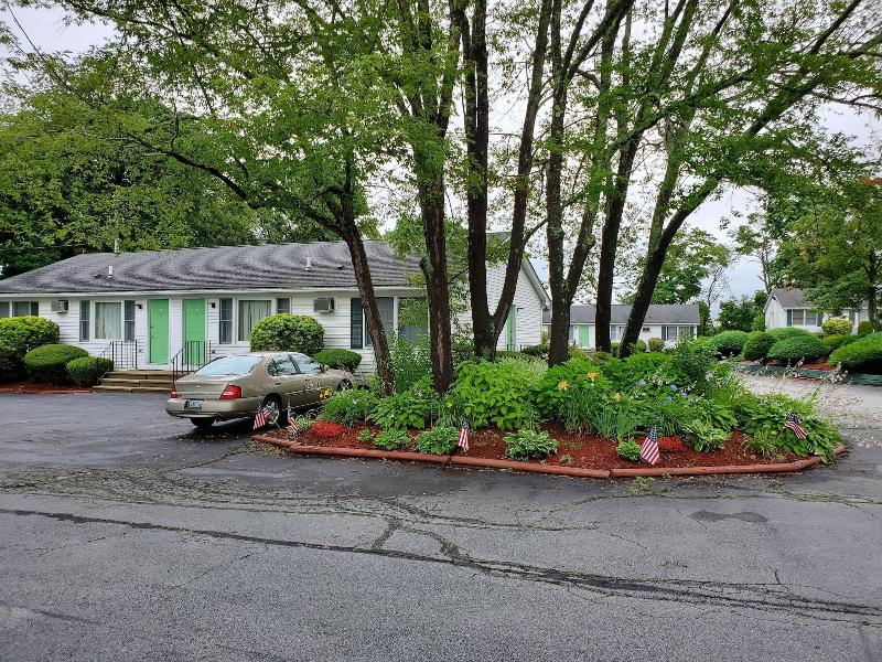 Founder's Brook Motel and Suites image