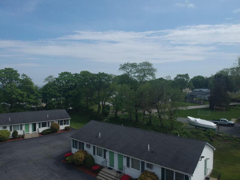 Founder's Brook Motel and Suites image