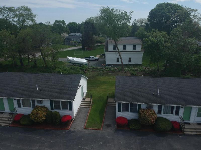 Founder's Brook Motel and Suites image