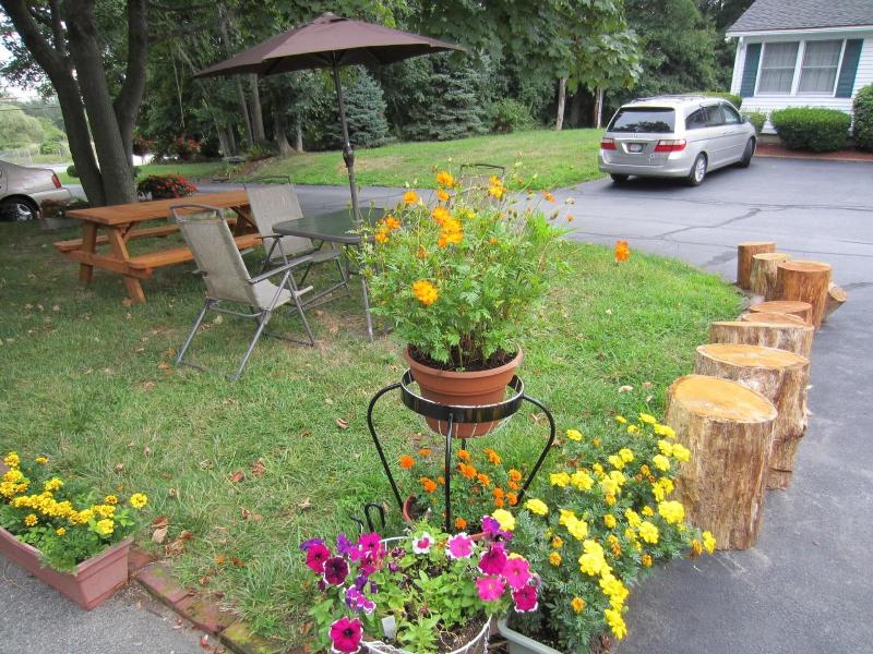 Founder's Brook Motel and Suites image