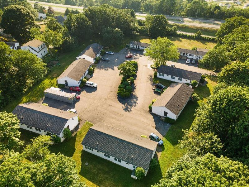 Founder's Brook Motel and Suites image