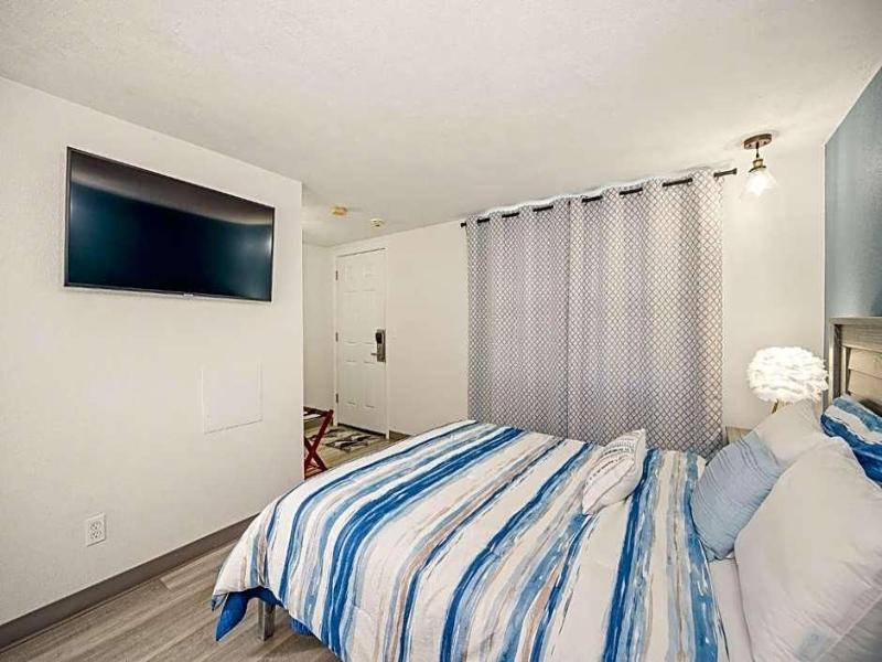 Founder's Brook Motel and Suites image