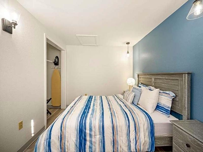 Founder's Brook Motel and Suites image