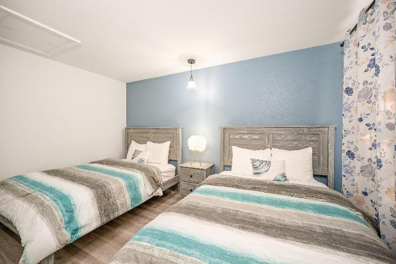 Founder's Brook Motel and Suites image