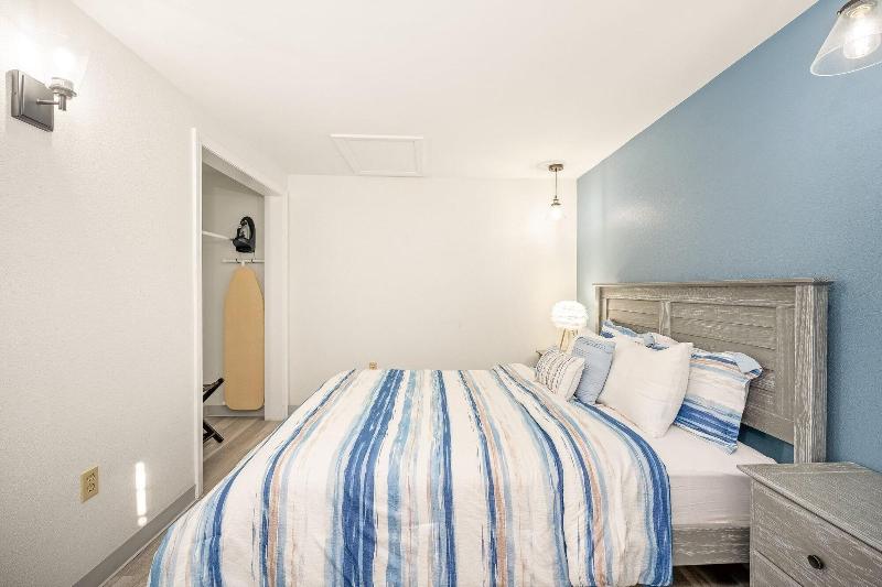 Founder's Brook Motel and Suites image