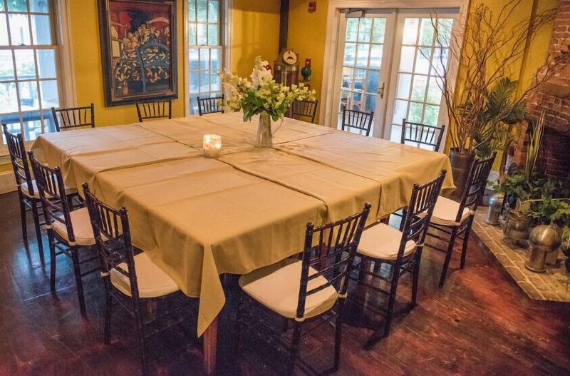 The Red Lion Inn Resort 1704 image