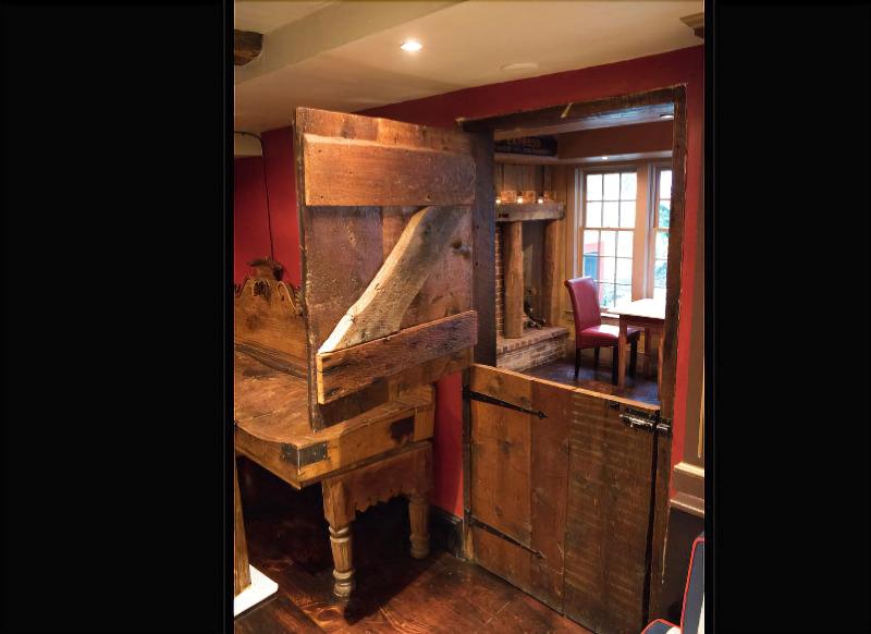 The Red Lion Inn Resort 1704 image