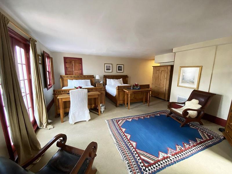 The Red Lion Inn Resort 1704 image