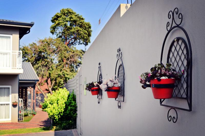 Bokmakierie Guest House