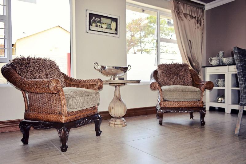 Bokmakierie Guest House