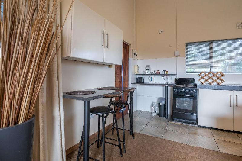 Hillton Manor Guest House image