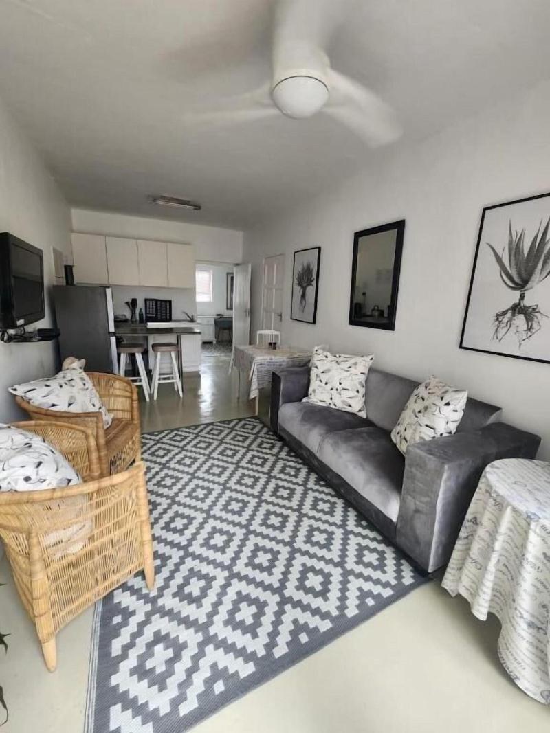 Hillton Manor Guest House image