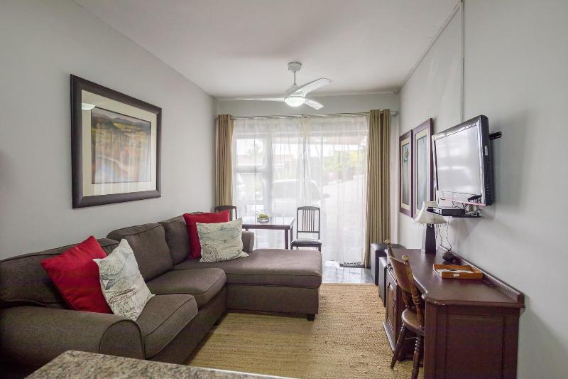 Hillton Manor Guest House image