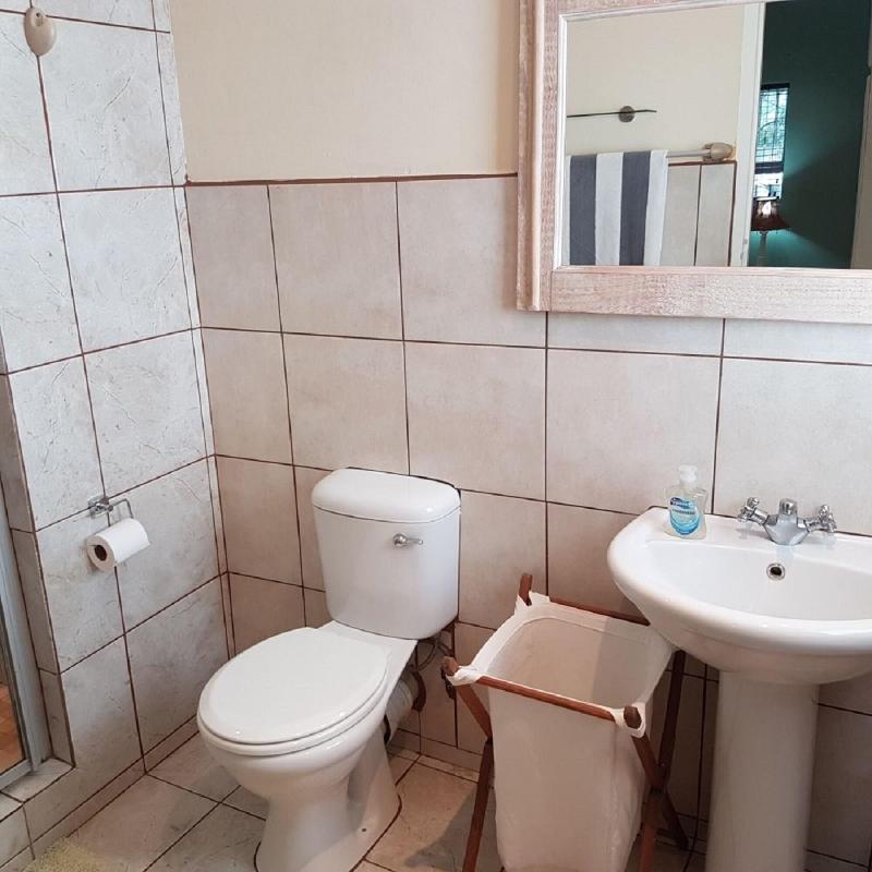 Hillton Manor Guest House image