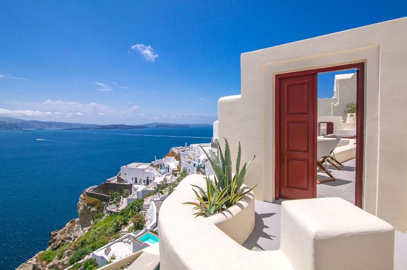 Aloia Villas image