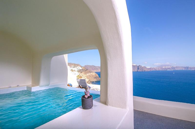 Aloia Villas image