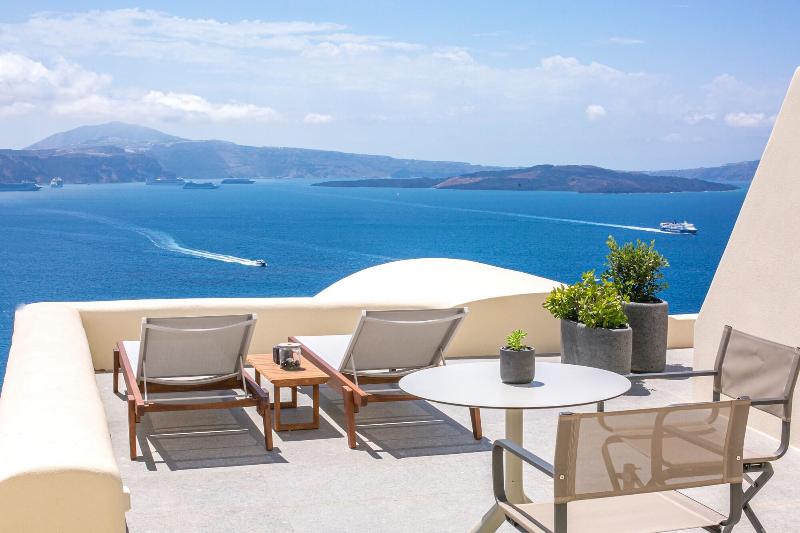 Aloia Villas image