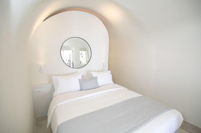 Aloia Villas image