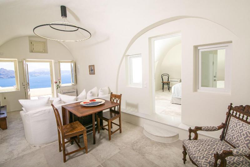 Aloia Villas image