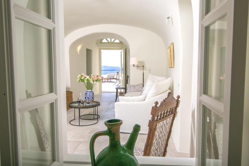 Aloia Villas image