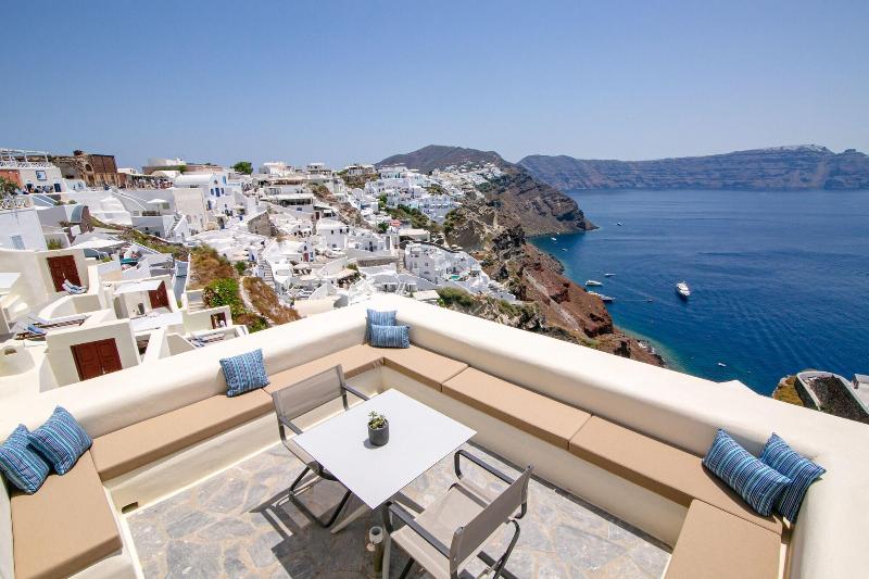 Aloia Villas image