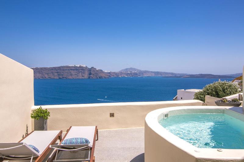 Aloia Villas image