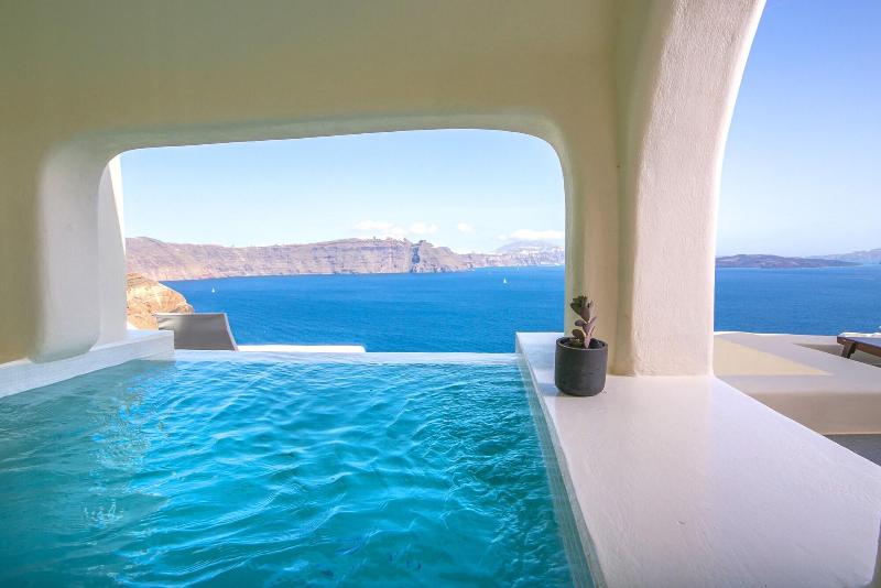 Aloia Villas image