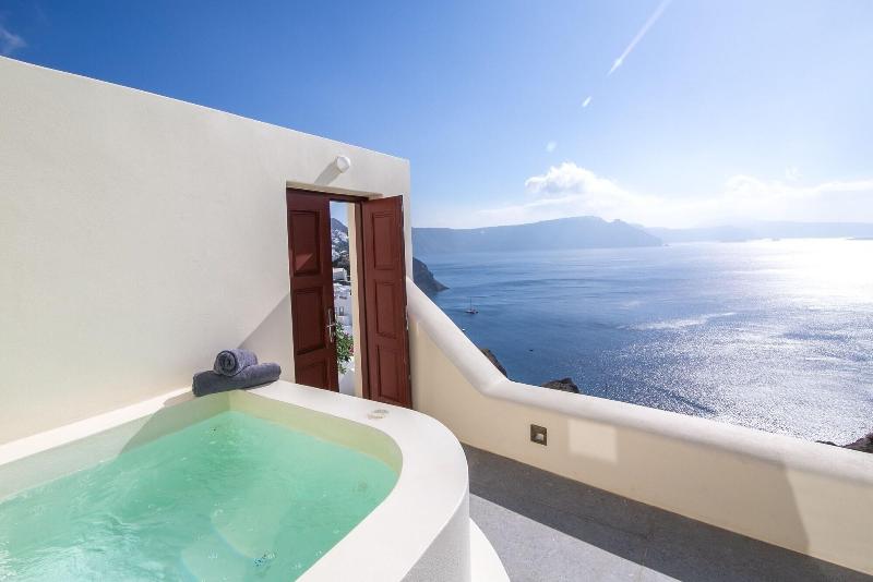 Aloia Villas image