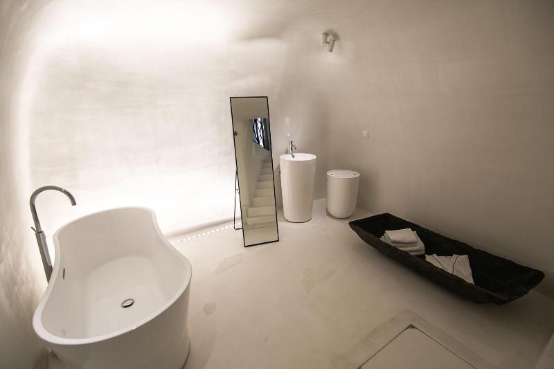 Aloia Villas image