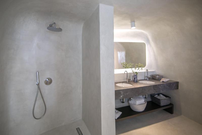 Aloia Villas image