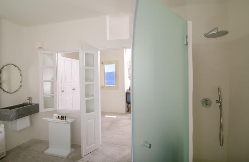 Aloia Villas image