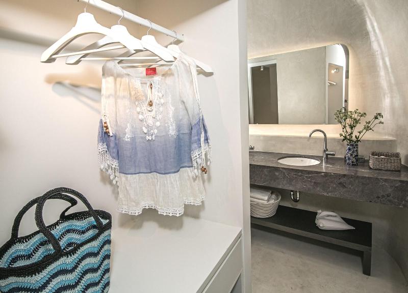 Aloia Villas image