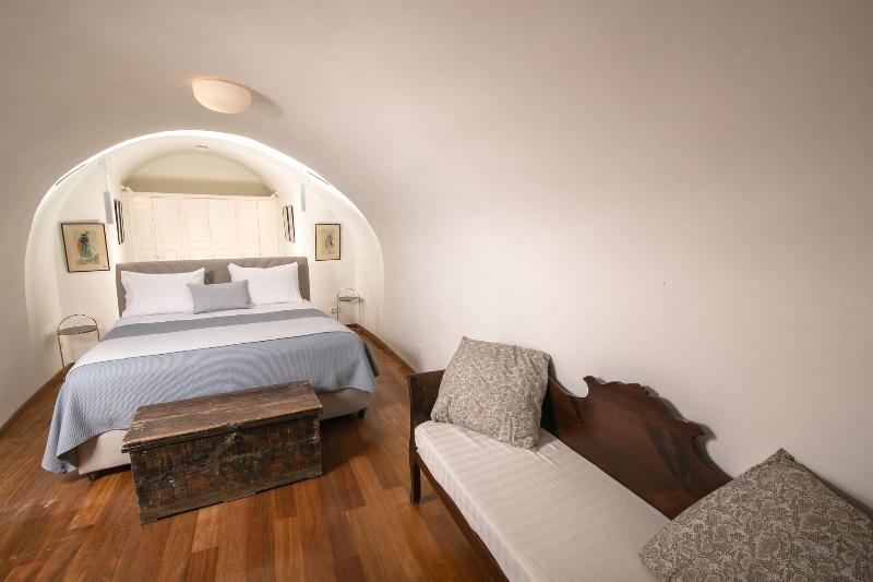 Aloia Villas image