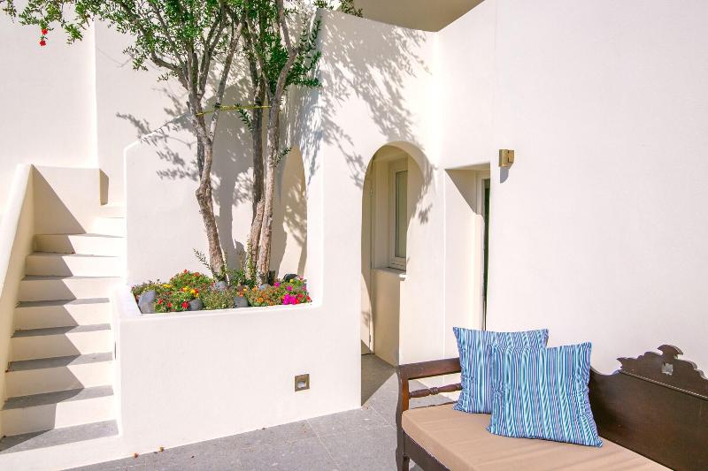 Aloia Villas image
